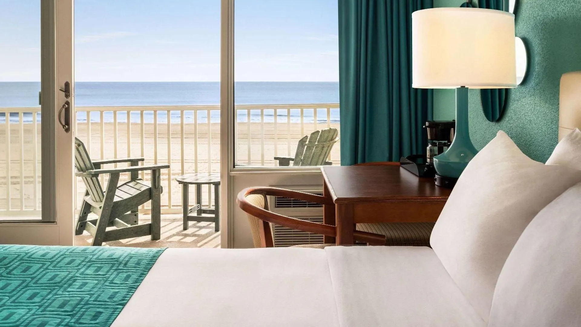 Howard Johnson By Wyndham Ocean City Oceanfront Hotel